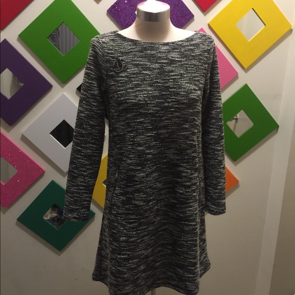 NWOT Gap Black and White Dress (M)